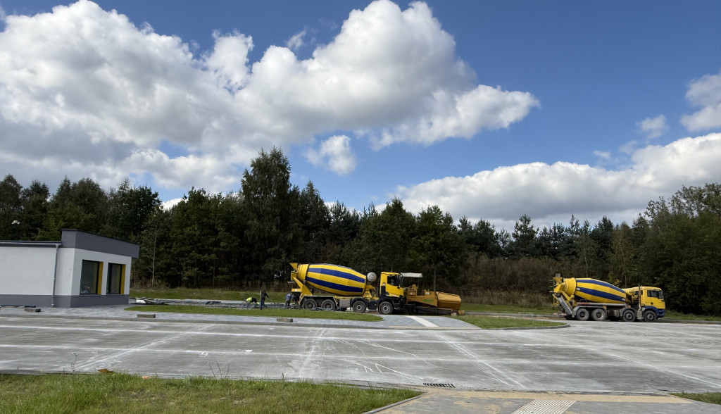 Zdjęcie przedstawia teren budowy 